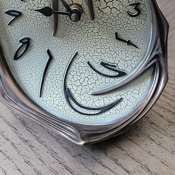 Veronese design bronze clock table NWOT - Picture 4 of 6